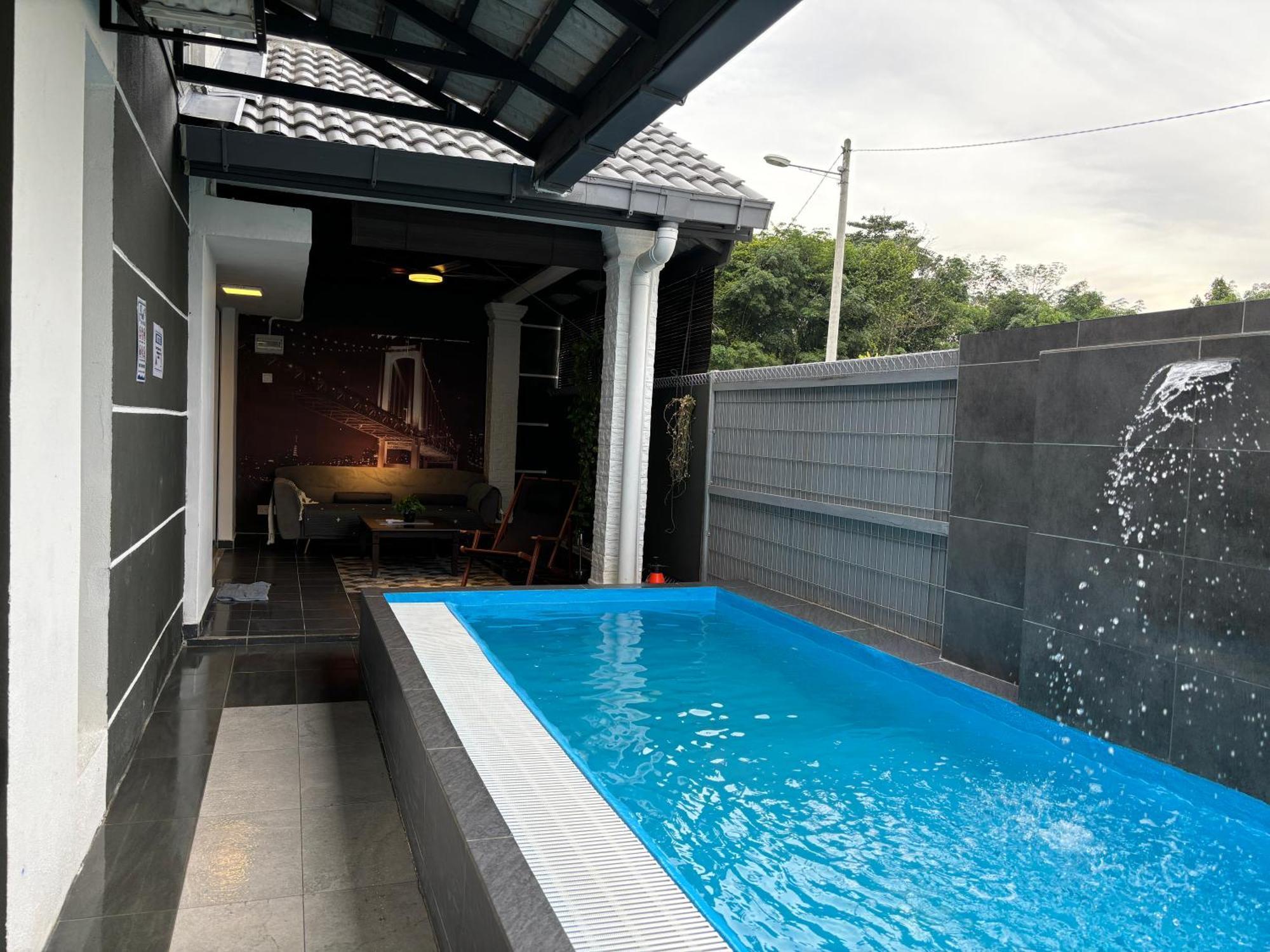 Araas Boutique House For Family Only